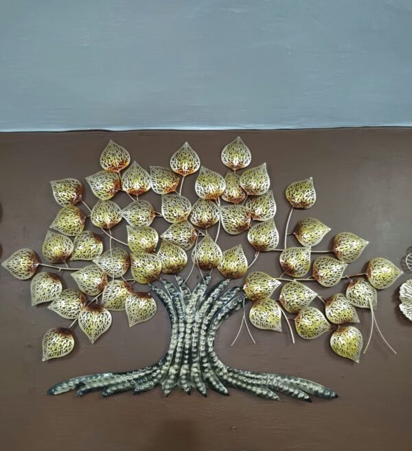 BIG WALL SCULPTURE TREE