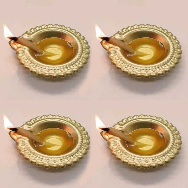 Traditional Brass Oil Diyas – Set of 4 Decorative Diya for Diwali & Pooja Décor